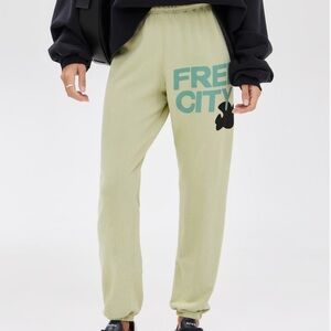 Freecity sweatpants size small